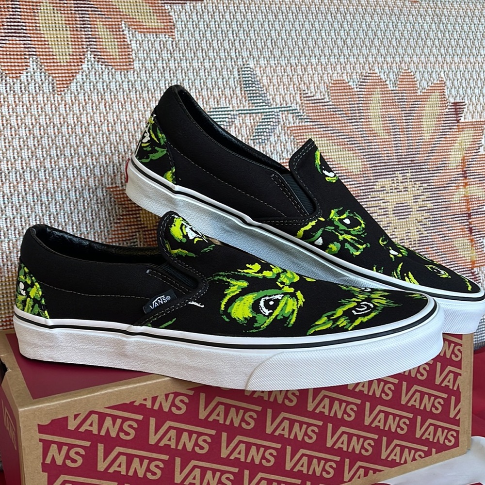 Vans Classic Slip-0n
Eyes In The Dark Black/Multi 
VINOA705DBML
WMNS sneakers - Picture 6 of 16